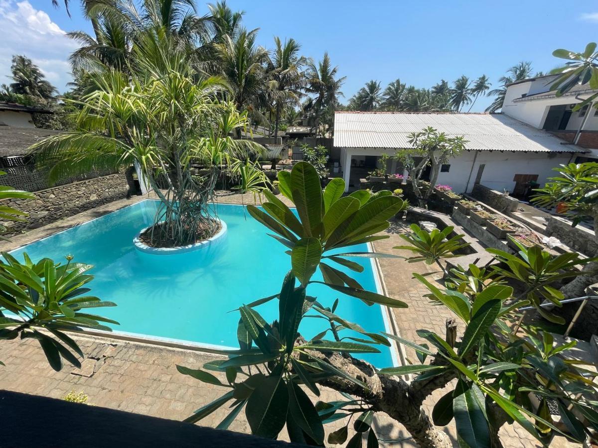 A-Prima Hotel Kalutara Exterior foto